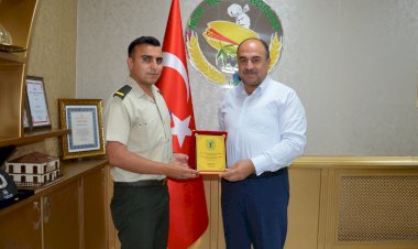 NİZİP ASKERLİK ŞUBESİ BAŞKANI ASTEĞMEN RAMAZAN ÇETİN BORSAMIZI ZİYARET ETTİ 