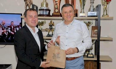 Belediye Başkanı Doğan, Belediye Başkanı Savaş'ı Ziyaret Etti