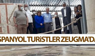 İspanyol Turistler Zeugma'da