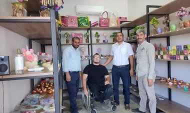 "ENGELSİZ ELLER ÜRETİYOR" SATIŞ NOKTASINI ZİYARET