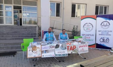 Nizip İlçe Müftülüğü üniversite öğrencilerine stand açtı
