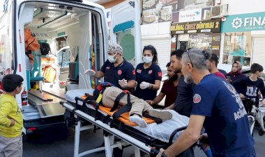 Nizip'te otomobilin çarptığı öğrenci ağır yaralandı