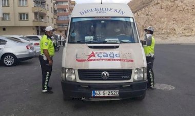 Birecik Emniyeti Öğrenci Servislerine Yönelik Denetim Gerçekleştirdi