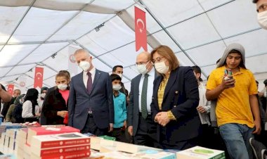 ''İyi bir kitap, gerçek bir hazinedir."