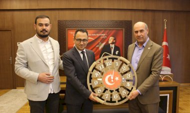 Erkunt Traktör Bayii Yöneticileri Kaymakam Çağlar'ı Ziyareti Etti