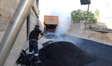 Nizip’te sıcak asfalt çalışmaları devam ediyor