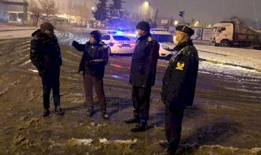 Kaymakam Çağlar, gece boyu çalışmaları takip etti