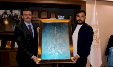 Genç Hayırsever'den Müftü Özçelik'e Ziyaret.