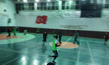 Nizip Gücü Basketbol takımı Şehitkamil Belediyesi Spor maçına hazırlanıyor