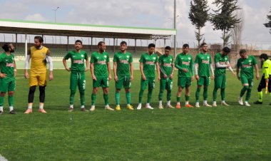 Nizip Spor'un galibiyet sevinci