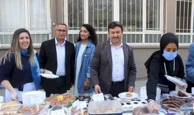Nizip'te İhtiyaç Sahibi Öğrenciler İçin Kermes