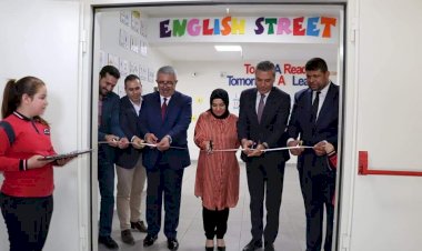 Akçakent İlkokulu ve Ortaokulu'nda Güzel Bir Proje: İngilizce Sokağı