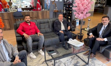 İlçe Müftüsü Selahattin Özçelik'ten Hayırsever'e iade-i ziyaret