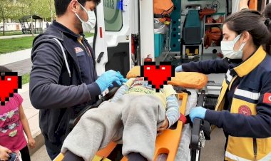 Parkta Kaydıraktan Düşen  Çocuk Yaralandı