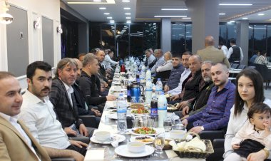 CHP Nizip Teşkilatı İftar’da basın mensuplarıyla buluştu