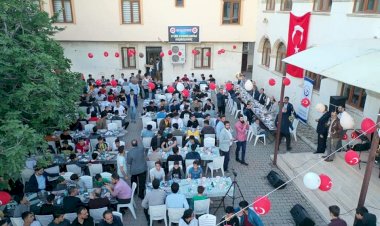 Selimiye Camii Gençlik Merkezinden İftar Yemeği