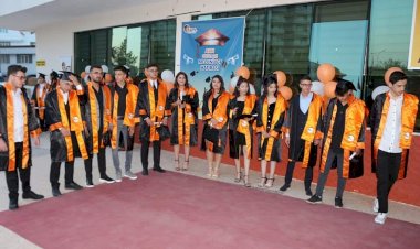 Artı Eğitim Kurumları'ndan mezuniyet coşkusu