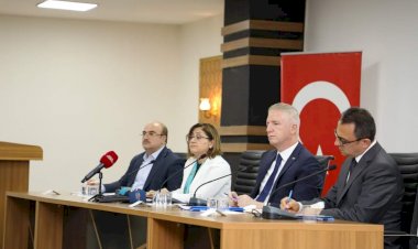 Vali Gül ve Büyükşehir Belediye Başkanı Şahin muhtarlarla buluştu