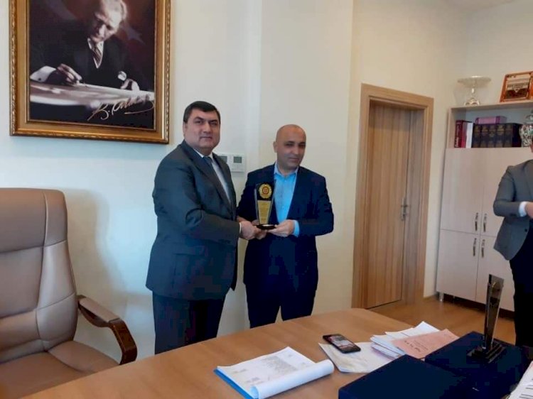 2019 yılı SYDV Mütevelli Heyetine Plaket
