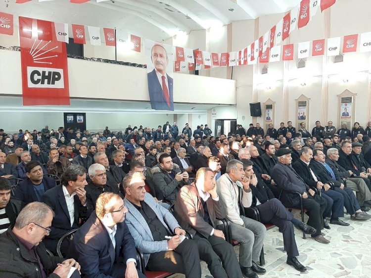 CHP İLÇE BAŞKANI HALUK KAHRAMAN GÜVEN TAZELEDİ 