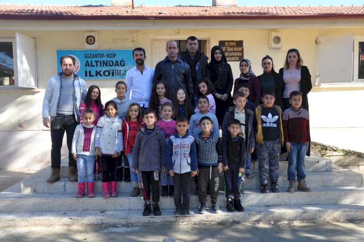 Nizip Gönül Köprüsü Öğrencilerin Yüzünü Güldürdü
