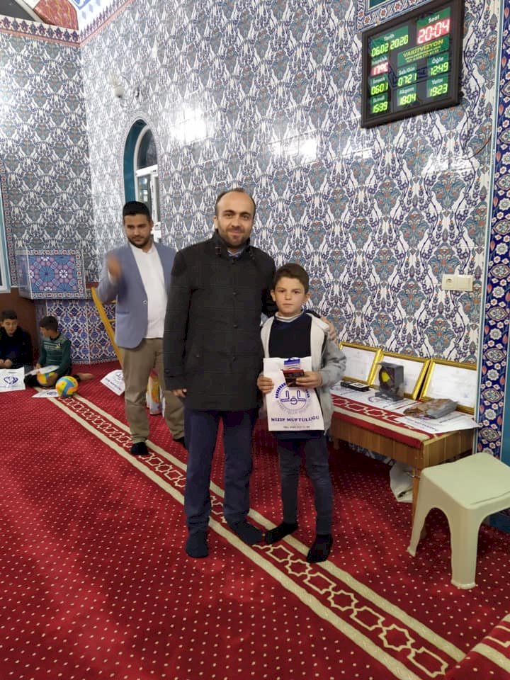 ALTINDAĞ MAHALLESİ MOLLA HALİL CAMİİNDE ÖDÜL TÖRENİ YAPILDI