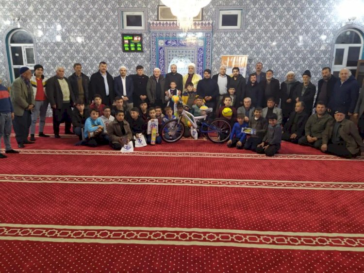 ALTINDAĞ MAHALLESİ MOLLA HALİL CAMİİNDE ÖDÜL TÖRENİ YAPILDI
