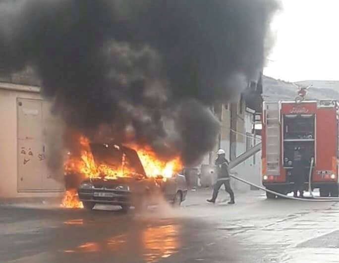 Nizip’te Otomobil Yangını