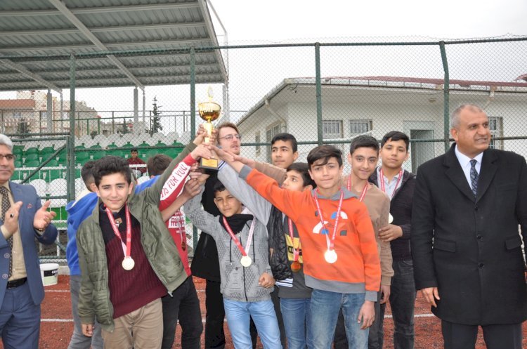 Nizip’te Ortaokuların Beyzbol Başarısı