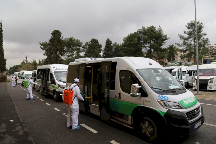 Nizip'te toplu taşıma araçları dezenfekte ediliyor