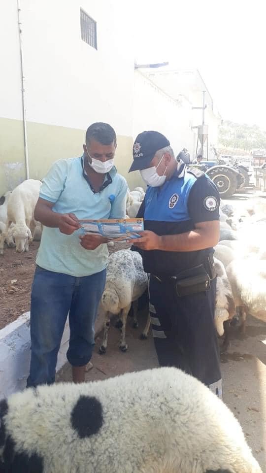 Toplum Polisi Kurban Satıcılarını Uyardı