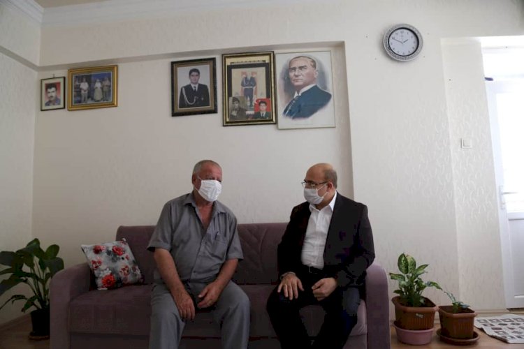 Belediye Başkanı Sarı, Şehit Ailelerini Unutmadı
