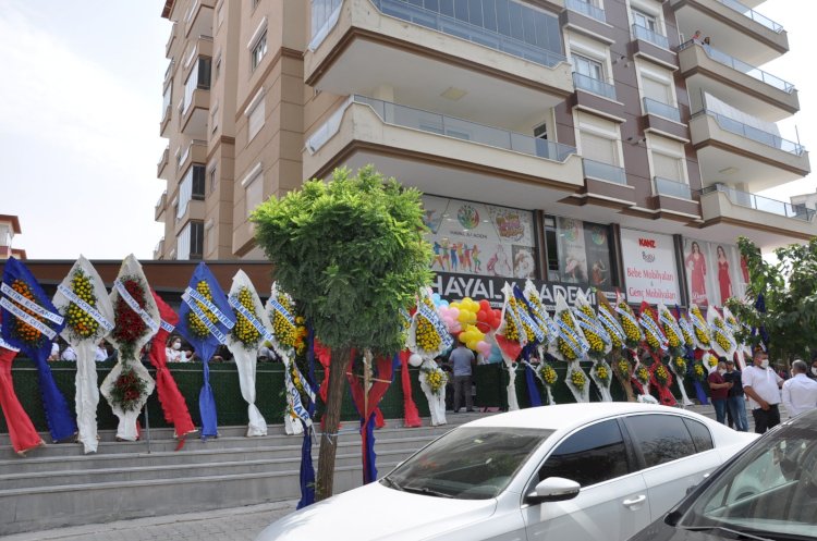 Hayal Akademi, Sanat Merkezi, Cafe,  Anne Çocuk Kulübü Nizip’te hizmete girdi