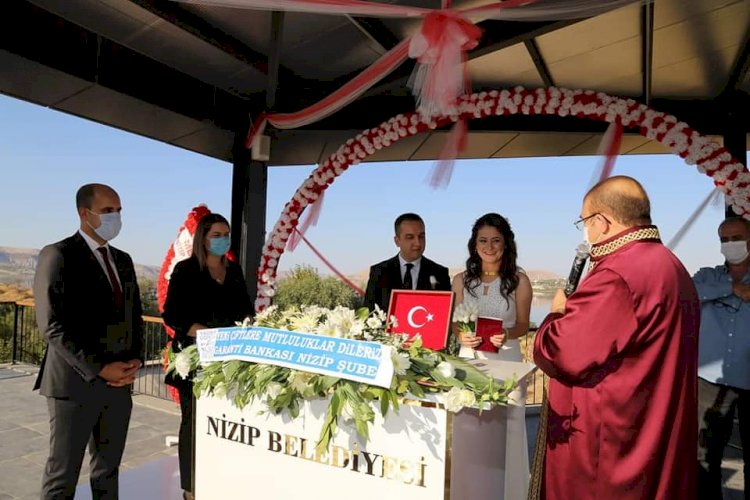 Zeugma Kır Nikah alanı evlenecek olan çiftlerin gözdesi oldu