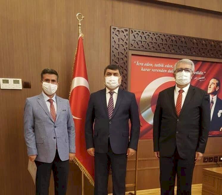 Kaymakam Şahin'den Kendirci'ye Plaket 