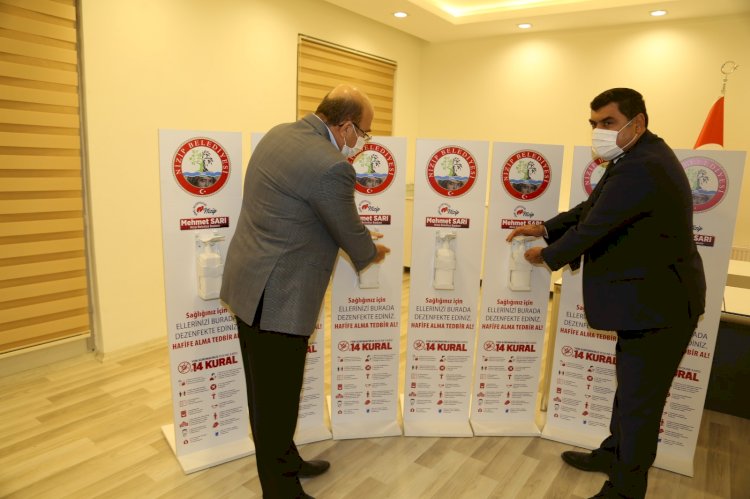 Nizip Belediyesi’nden cami ve Kur’an kurslarına dezenfektan desteği 