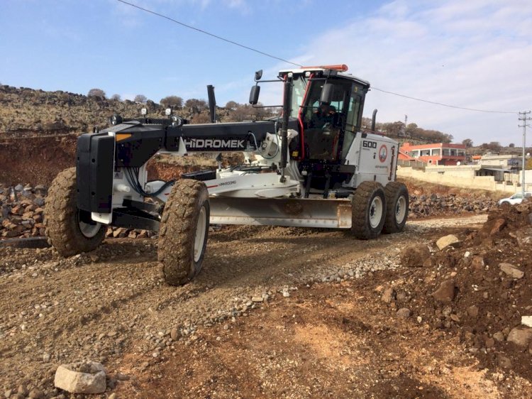 Nizip Belediyesi çalışmalarına ara vermeden devam ediyor