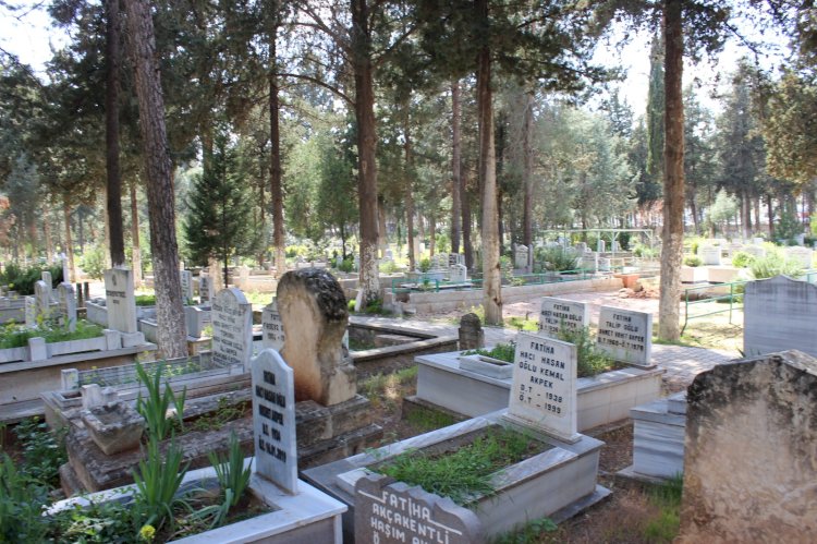 Nizip Asri Mezarlıkta Yer Kalmadı