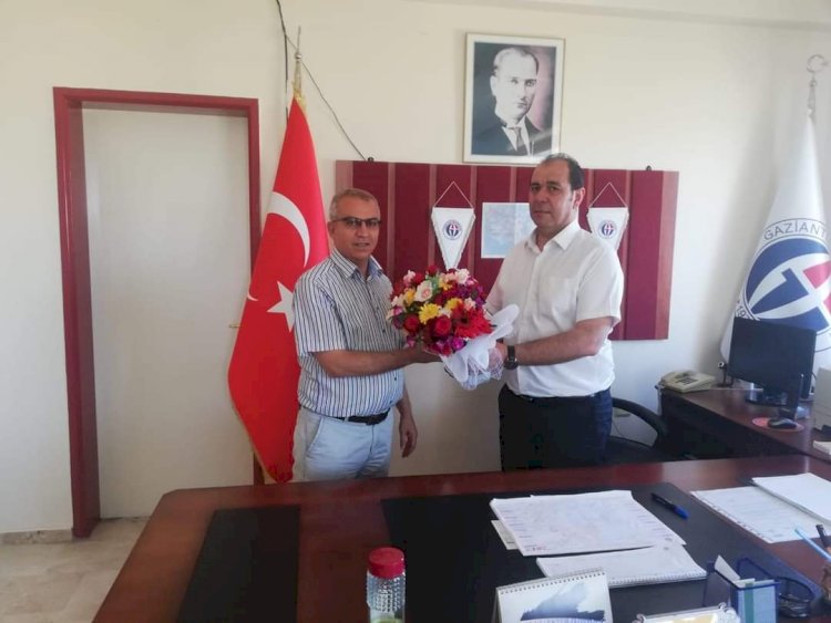 Nizip Meslek Yüksekokulunda Bayrak Değişimi