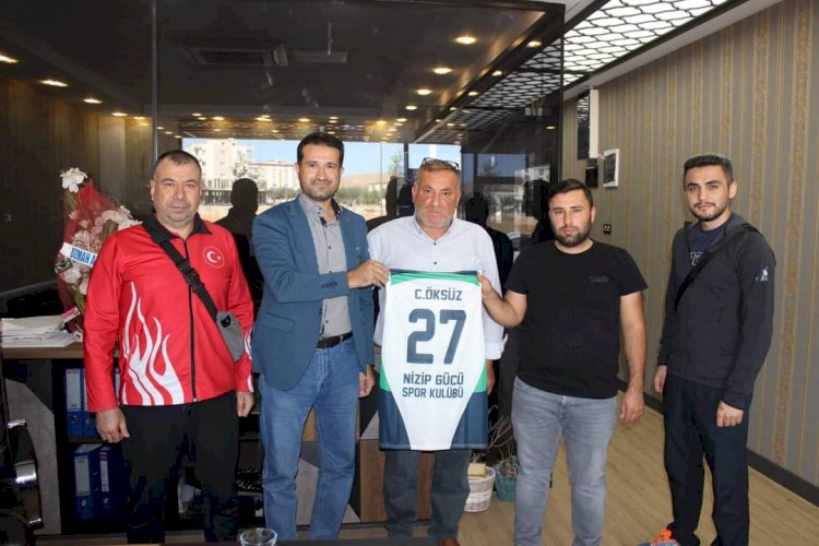 Ahmet Öksüz İnşaata Sporculardan Ziyaret