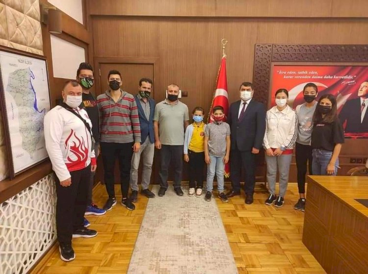 Sporcular Kaymakam Şahin'e Ziyaret