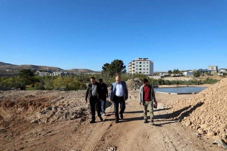 Başkan Sarı, TOKİ alanında incelemelerde bulundu