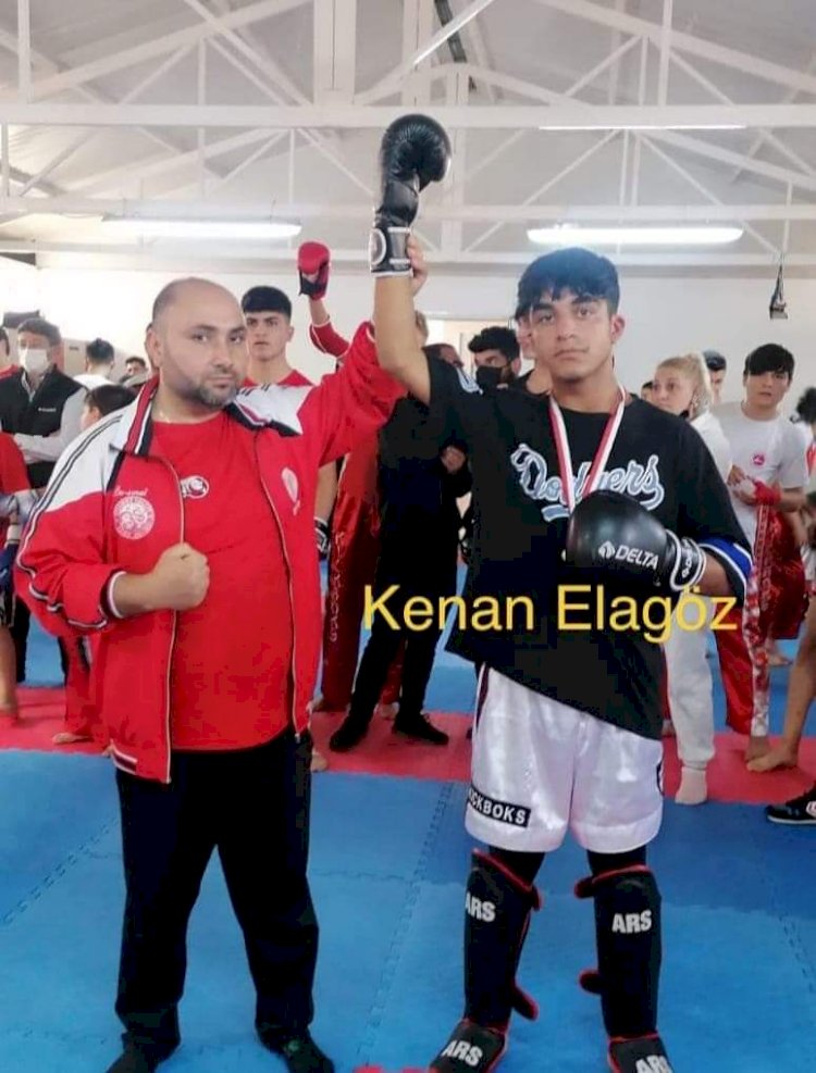 Kick Boks’ta Şampiyon Nizip Mehmet Akif Ersoy Halk Eğitim Merkezi
