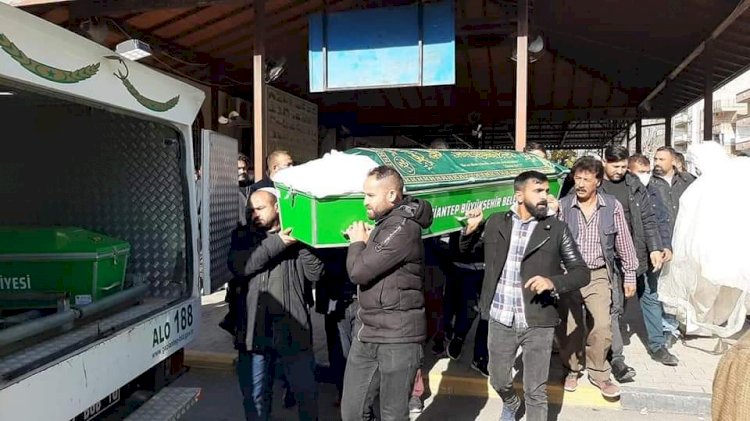 Kazada ölen genç kız son yolculuğuna gelinlikle uğurlandı