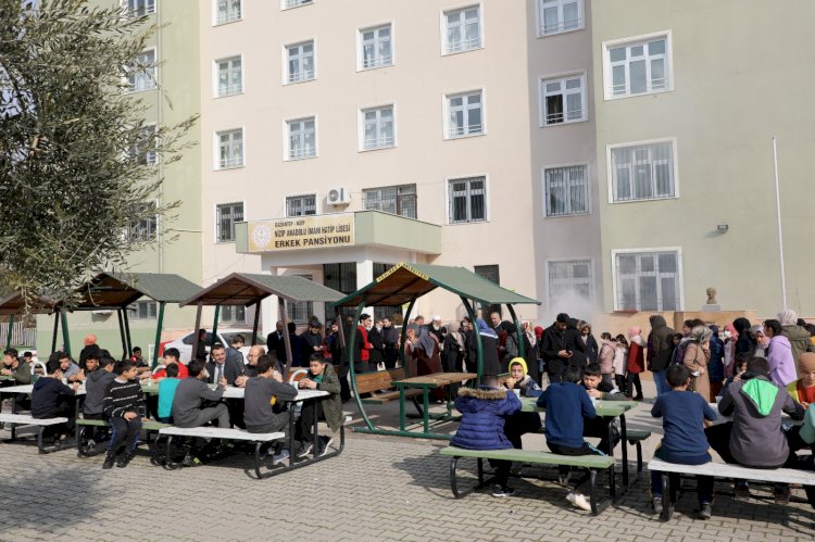 Başkan Sarı ‘’Gençler Bizim Her Şeyimiz’’