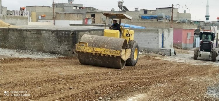 Nizip Belediyesi ilçenin her noktasına hizmet götürmeye devam ediyor