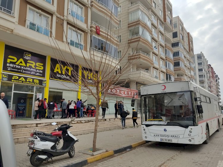 Ülkü Ocakları'ndan kan bağışı