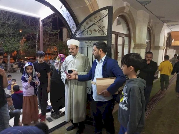 CAMİLER BU YIL TERAVİH'TE ÇOCUKLARLA CIVIL CIVIL