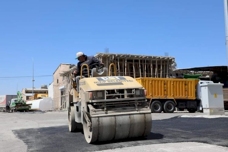 Nizip Belediyesi asfalt çalışmalarına devam ediyor