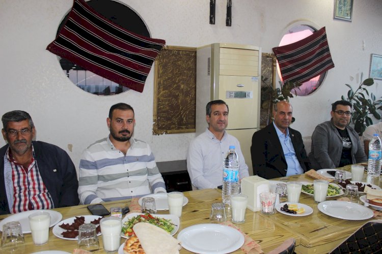 Erkunt Traktör Çalışanları İftarda Buluştu